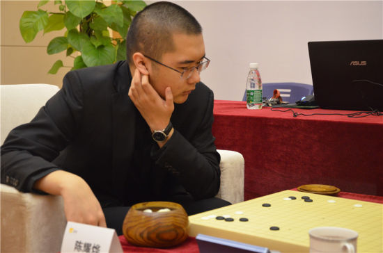 陈耀烨在名人战比赛中