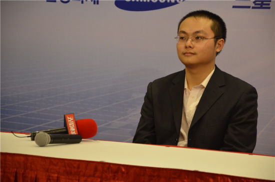 三星杯冠军唐韦星接受采访