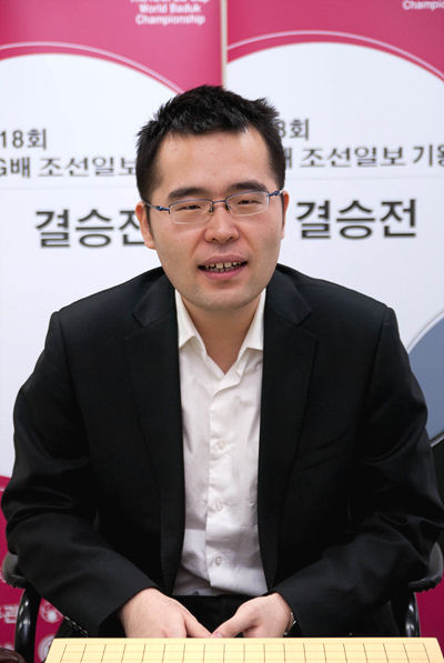 赛后柁嘉熹接受采访