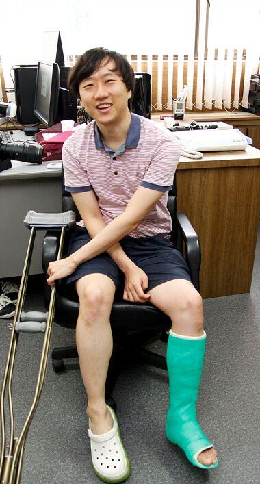 崔哲瀚带伤上阵