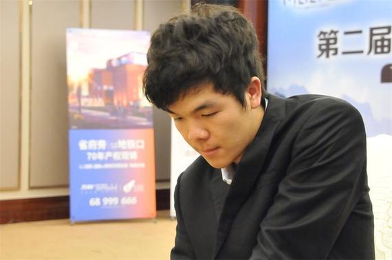 柯洁赢棋后表情淡定